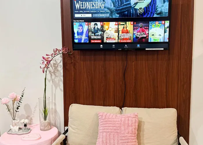 Roomies Spacious Fully Furnished With Balcony And Netflix For 4pax Manila