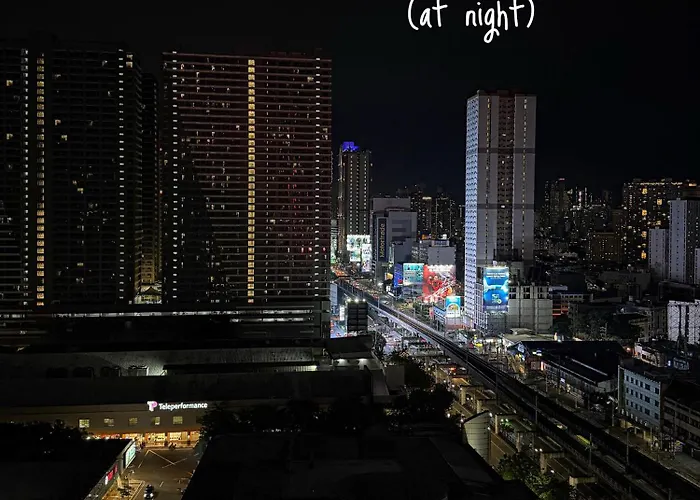 Roomies Spacious Fully Furnished With Balcony And Netflix For 4pax Aparthotel Manila