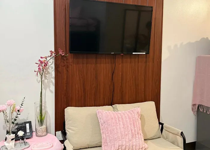Roomies Spacious Fully Furnished With Balcony And Netflix For 4pax *