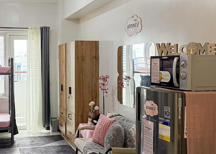 Roomies Spacious Fully Furnished With Balcony And Netflix For 4pax *