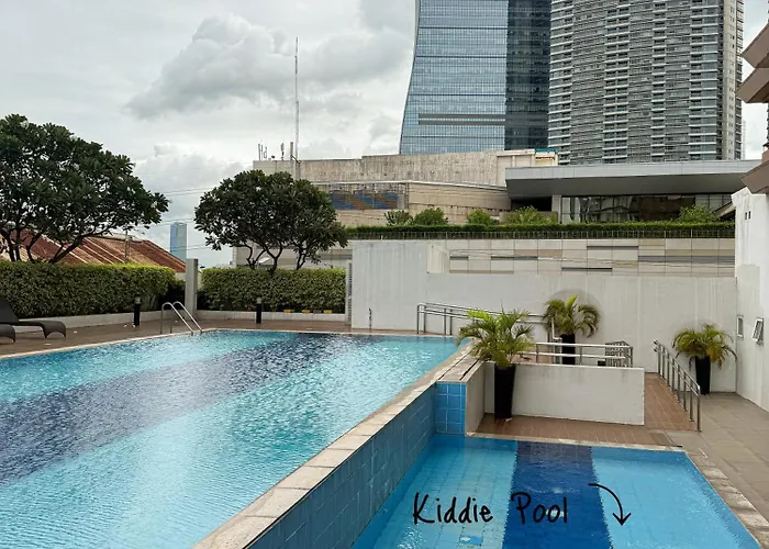 Roomies Spacious Fully Furnished With Balcony And Netflix For 4pax *