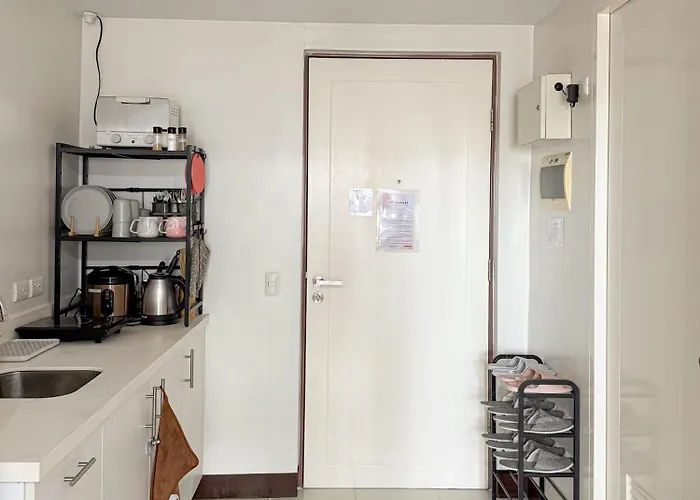 Roomies Spacious Fully Furnished With Balcony And Netflix For 4pax *