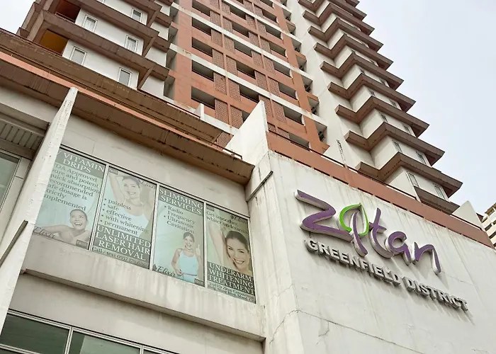 Aparthotel Roomies Spacious Fully Furnished With Balcony And Netflix For 4pax